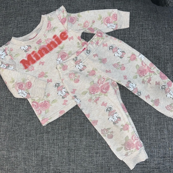 ✨Minnie Mouse Baby Girl Pant and Sweater set - Picture 1 of 9